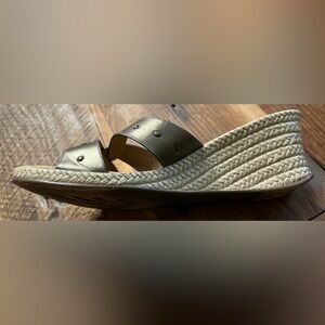 Woman’s Duck Head sandals; size 9; slip on, wedge heal; Tan chromatic;